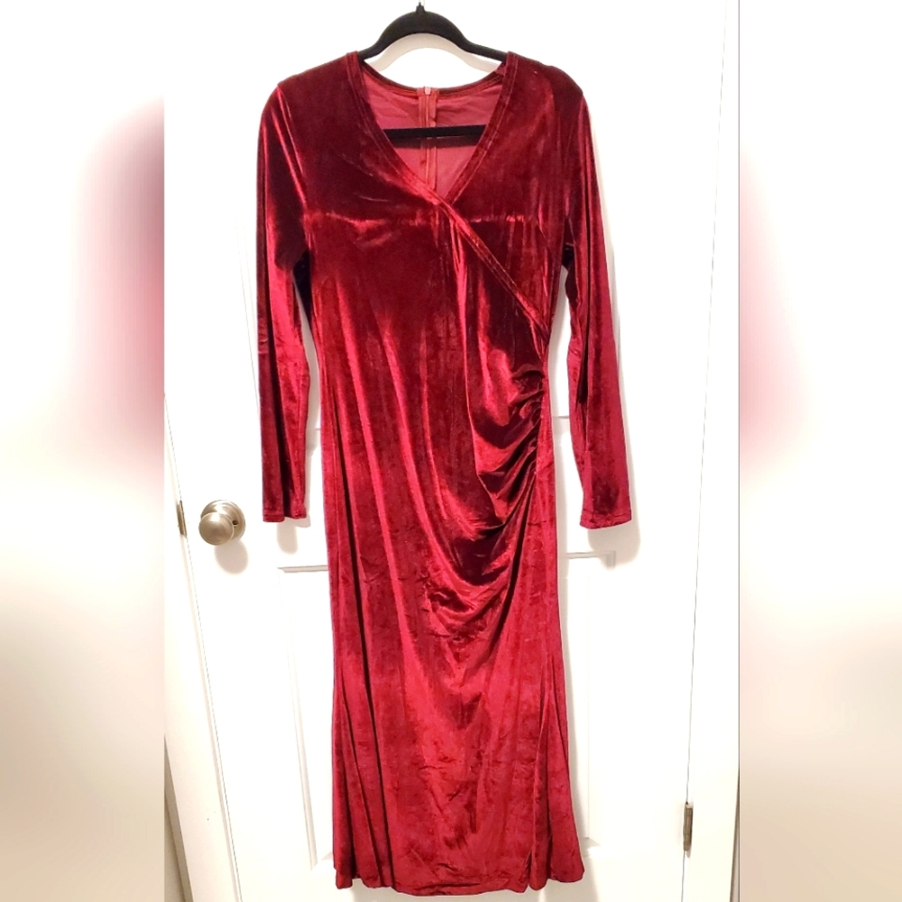 COPY - 2/$45 brand new beautiful burgandy velour rouched dresd with slight fish…